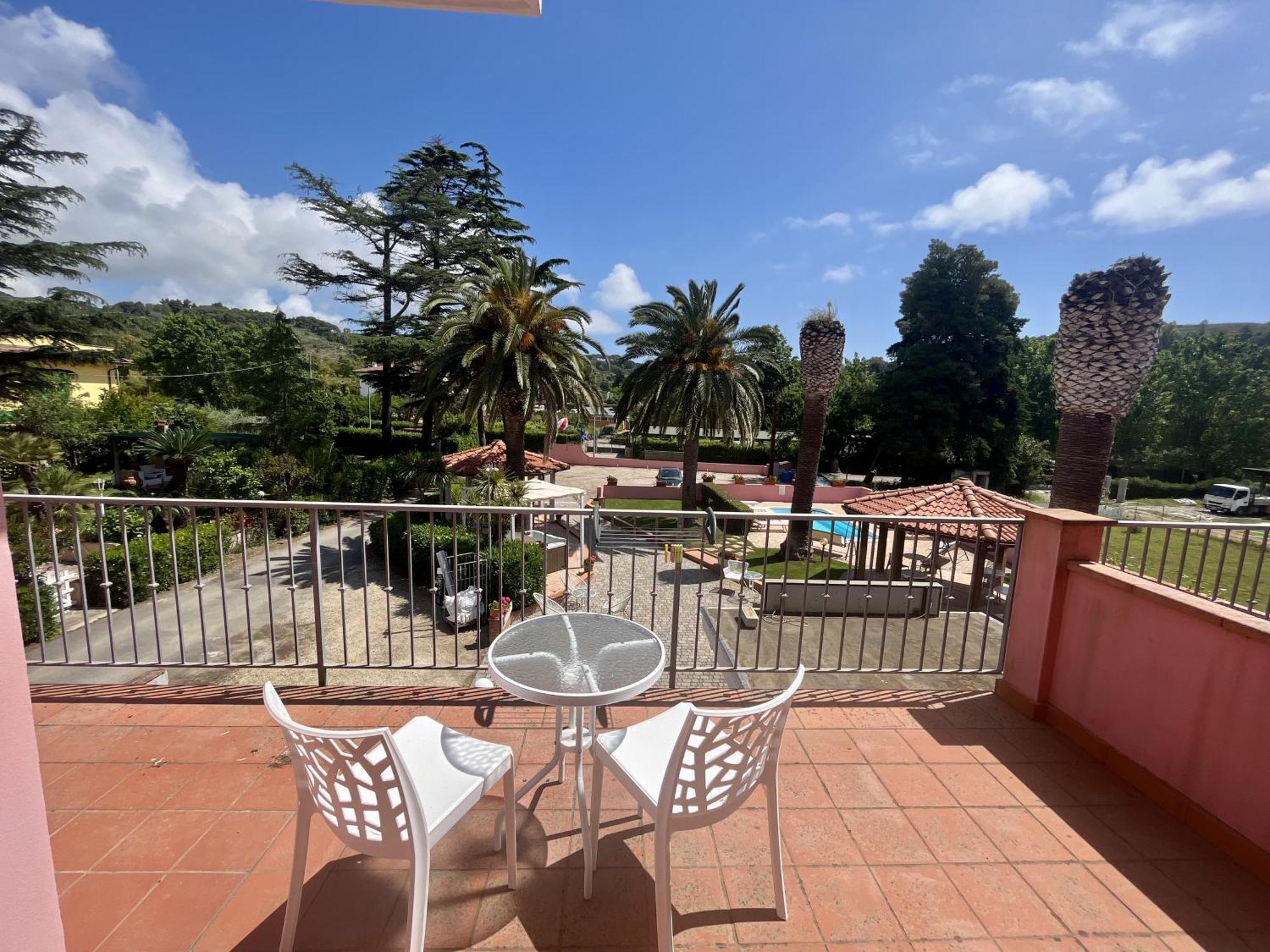 Rosa 3* Porto Azzurro